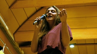Vocalista y Violoncello Laia Ferrer